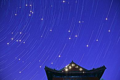 《谋杀谜案悖论 悠悠一夏十五载》试玩新品节上线 12月2日发售